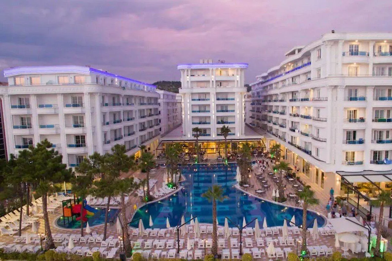 Grand Blue Fafa Resort & Spa Durrës