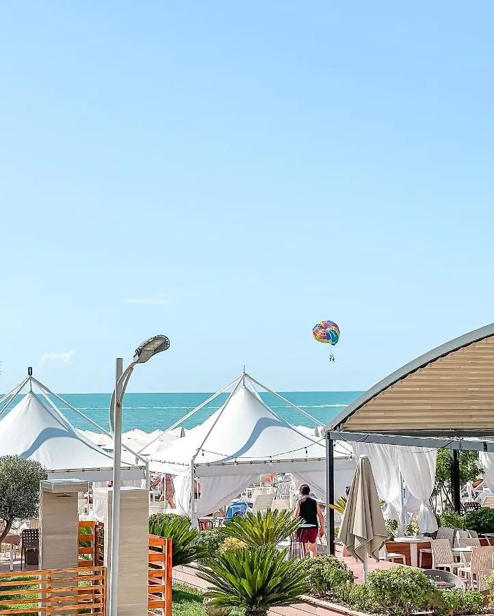 Grand Blue Fafa Resort & Spa Durres