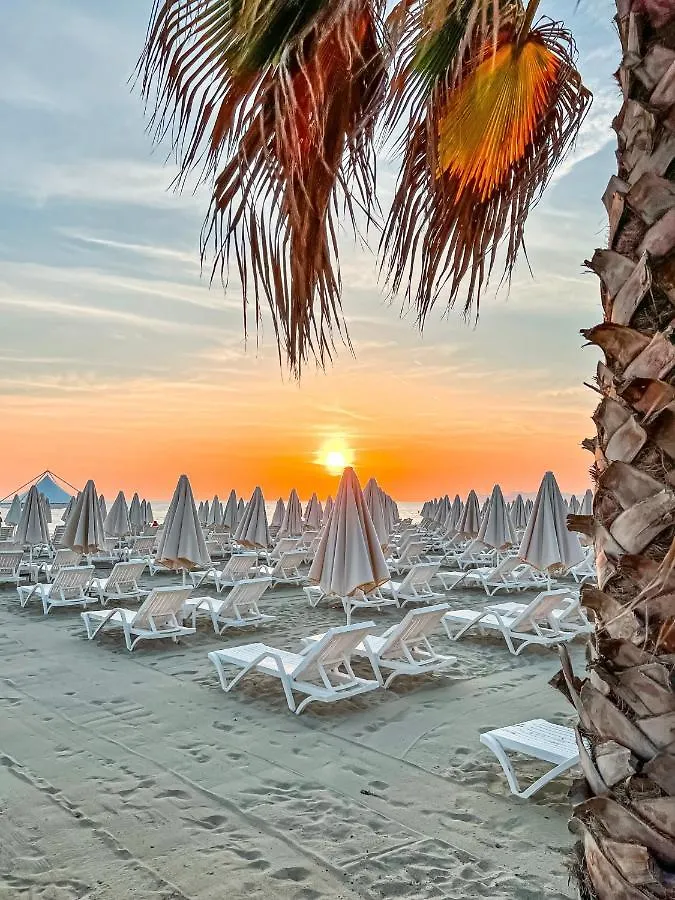 Grand Blue Fafa Resort & Spa Durres 5*,