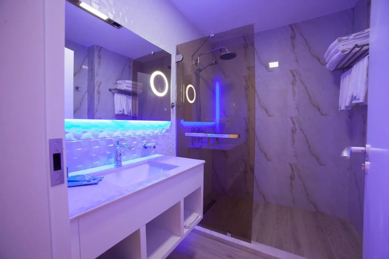 Grand Blue Fafa Resort & Spa Durres 5*,