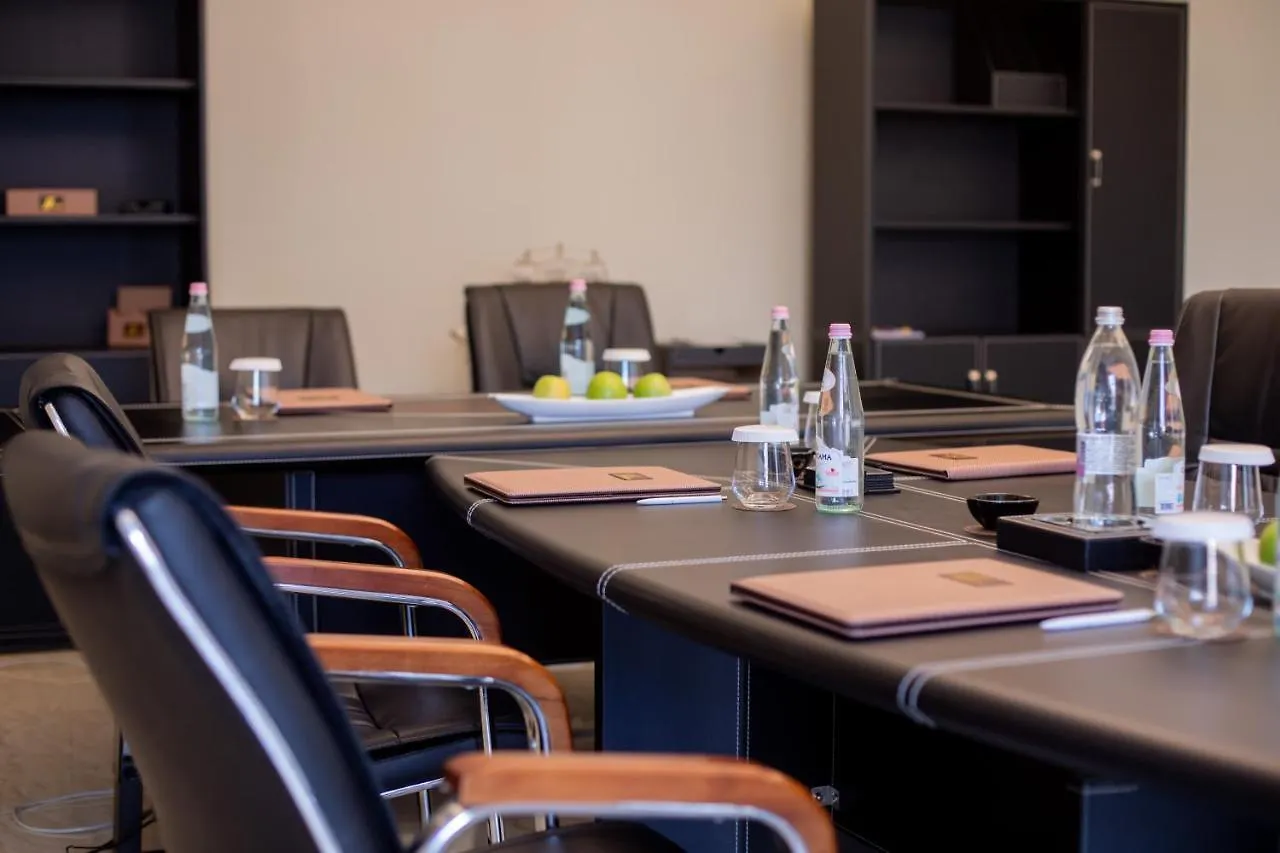 Grand Blue Fafa Resort & Spa Kryemedhej