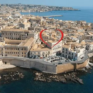Casa Nagalè- Di Charme Nel Cuore Di Ortigia A 50 Mt Dal Mare Syracuse