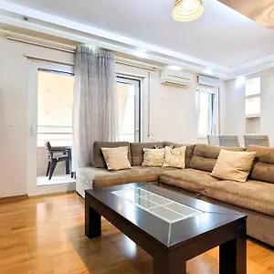 Apartment Quiet Near 