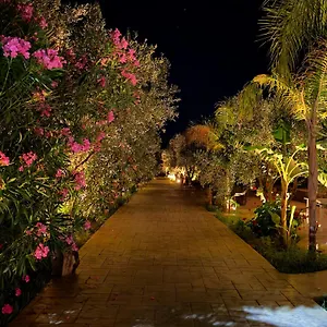 Oda ve Kahvaltı Rida Village Island